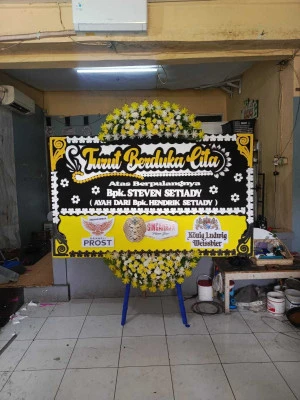 Papan Bunga di Gedung Pewayangan Kautaman
